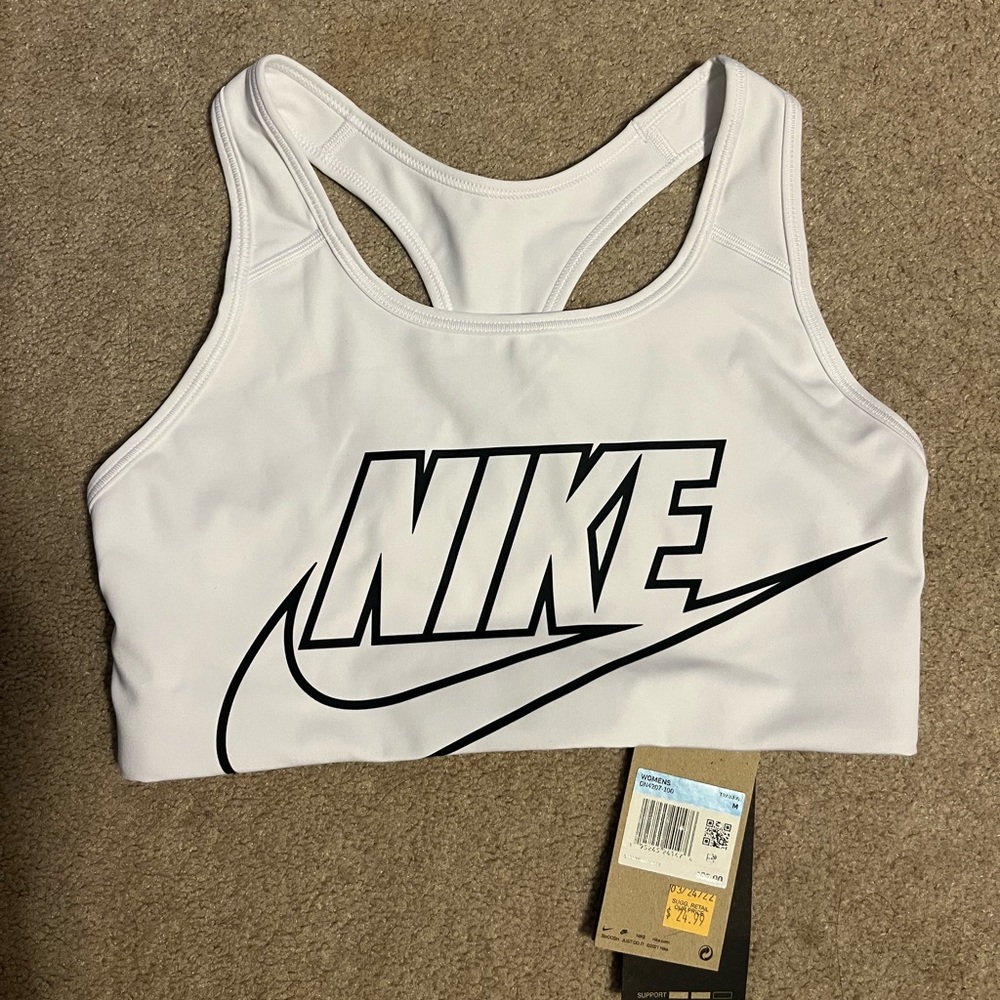 NEW - Women’s Nike Sports Bra - Size Medium